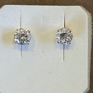 2.28 CT Diamond Earrings